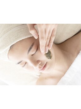 ホウレイ線・たるみ改善！予防ケア