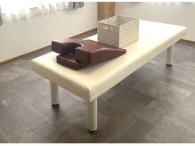 落ち着く雰囲気の施術所でリラックスしてお受けいただけます♪