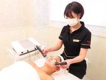 ミランサ ギンザ(MIRANSA GINZA)の写真/肌質改善のスタートはコレ★レストセル&フェイスビートダンス￥33770→￥22000乾燥&たるみケアフェイシャル