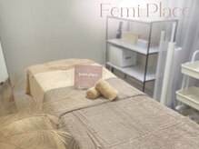 肌質改善Femi Place【毛穴/シミ/ニキビ】