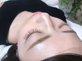 ジュエル(jewel)の写真/最新技術【LEDエクステ】導入☆従来のエクステと比べモチの良さ◎＆”完全硬化2秒”で施術時間も大幅短縮！