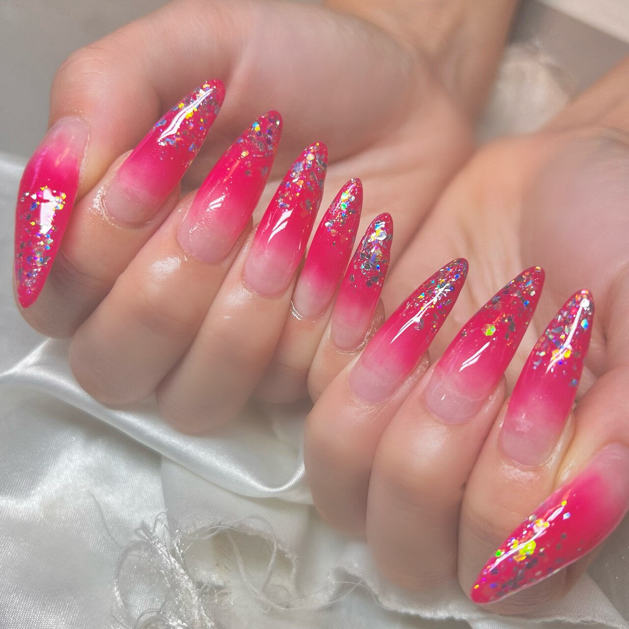 2025年-2026年冬トレンド】ピンク ハンド スーパーロングのネイル