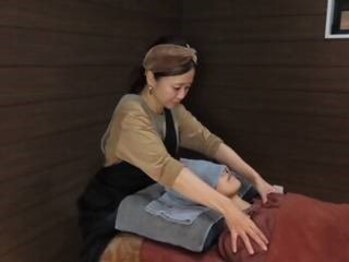 トゥルヌソルボーテ(Tournesol Beaut’e)の写真/オイルマッサージ×ヘッドスパで凝り固まった首肩コリを解消！深いリラックスと心地よい安らぎをご提供。