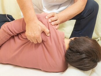 カイロひかる整体院/施術風景