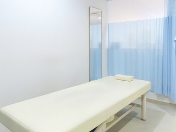 わざあり鍼灸整骨院 整体院 宇都宮院/施術ベッド