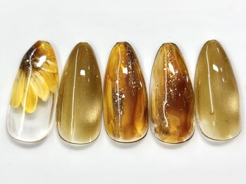 グラシアス(Gracias)/ひまわりネイル