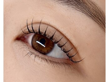 シュナ(SCHNA)の写真/【パリジェンヌラッシュリフト2.0】仕上がりの美しさも、施術中の心地よさも大切に。