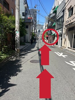 イーイー(e.e..)/中崎町駅から当店までの道順　５