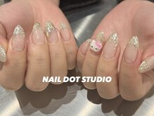 ネイルドットスタジオ 堺筋本町(NAIL DOT STUDIO)/シルバーラメでグラデーション