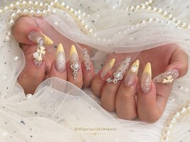 ミントグリーンの立体お花ネイル