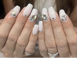 パーツ付け放題も人気☆新宿