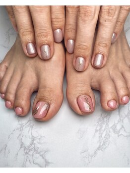 ラブナ(LOVENA)/ピンクネイル