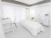 Luminage【ルミナージュ】辻堂 　小顔／たるみ／リフトアップ／艶肌/施術室