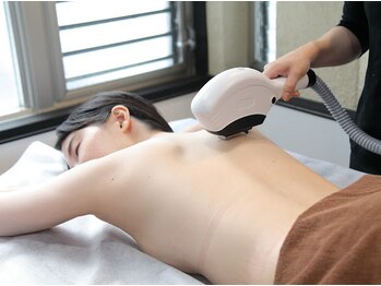 ロイ(ROI)/背中脱毛★