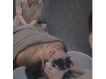 head spa salon MEGURU～巡～ 上野/御徒町【ヘッドスパ】【７月NEWOPEN（予定）】の雰囲気（ヘッドとオイルマッサージを2人体制で行う、スペシャルなコース）
