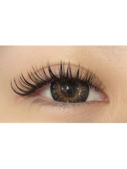 ボリュームのある目元にしたい