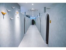 ミトノウ(MITONOU)の雰囲気(全部屋完全個室◎入口のカーテンは防音仕様で静かに過ごせます。)