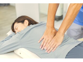 ムーヴ 巣鴨店(m.o.v.e)/背中筋膜リリース(2)