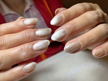ネイルサロン プール ヴー(Nail Salon Pour Vous)/【キラキラ】マグネットネイル