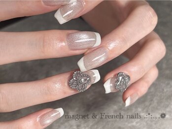 ノウェム(novem)/マグネットにフレンチネイル♪