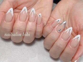 ネイルサロン ビビ(bibi)/Vフレンチ