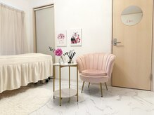 シーズ(C'ies)の雰囲気（ピンクと白を基調とした上品な空間◎ララピール/LDM/プラピール）