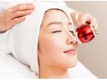 ピュアラ 心斎橋店/2.ULTRA HOT 温感で毛穴すっきり