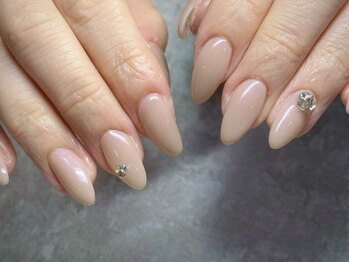 モアナ 堺岩室店(MOANA)の写真/ワンカラーやグラデーションなど、お仕事上、派手なネイルができない方も◎こだわりが光る上品ネイルに☆