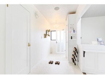 まつげエクステ専門店 アイラ 小針店(EYELA)/入口/フロント