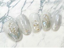 すずらんネイル