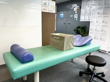 たけの子鍼灸整骨院 溝の口院/施術ベッド