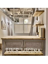 ルーチェ ルシーナ(Luce Lucina)/受付