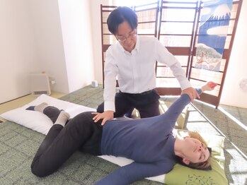 島村整体の写真/【身体のSOSに応える】日本発祥の伝統的な整体技術"人体力学"を駆使し、あなたの不調にアプローチします。