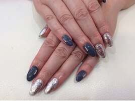 大人キラキラネイル