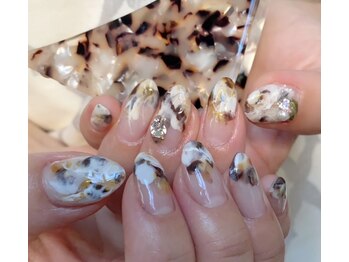 ミニュー(Minieux)/べっ甲ネイル/リュクスコース