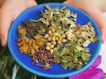 パタキ 恵比寿(PATAKI)の雰囲気（全て石垣島産(八重山諸島)の無農薬で自然栽培のよもぎとハーブ。）