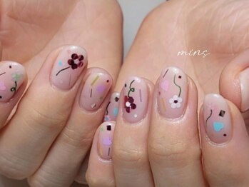 ミンスネイル(Mins Nail)/大人可愛いネイル