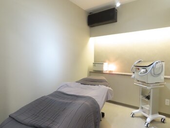 エステサロン Le Cherien【ル・シェリア】の写真/脱毛で結果を求めるなら当店にお任せ!メンズ脱毛でワンランク上の男に★濃くて太い毛もしっかり撲滅!