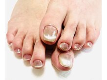 るみさんちのネイル/【きらめく足元で夏準備完了！】