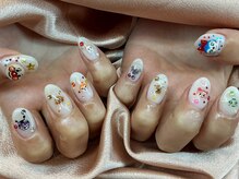 グレイヘアービューティー(gray hair beauty)/キャラクターネイル