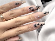 ヒラソルネイル(Girasol nail)/十字架デザイン