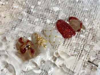 ククル(KUKURU)/年越しもいけるクリスマスネイル