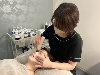 カロン(Kalon)の写真/当店こだわりトリートメントでお肌のお悩み改善へ!乾燥・くすみ・エイジングケアはKalonのフェイシャルが◎