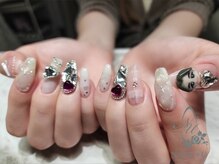 ネイルプラスユウ(NAIL+U)の雰囲気（持ち込みデザインとパーツで推し活ネイルの出来上がりです♪）