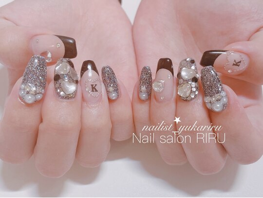 2025年冬】イニシャルのネイルデザイン集｜人気順｜ホットペッパー  