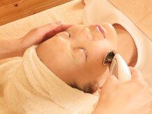 エデン(Eden)の雰囲気（ワックス後、吸収力の高い肌に美容電流で有効成分を入れ込みます）