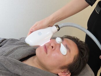 エステサロン Le Cherien【ル・シェリア】の写真/【男性特有の肌悩み改善に特化した施術◎】毛穴レスで女性ウケ抜群な美肌に変身!!通いやすさ◎