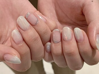 ネイルズ ララ(nails Lala)/ホワイト。