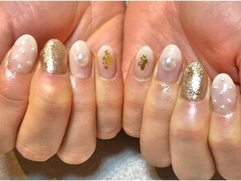 メイヴン(Maven)/上品なシンプルネイル