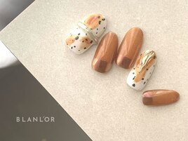 オレンジブラウン×ゴールド